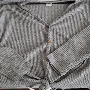 ⚫ Cropped Oversize Henley w/ Tie ⚫